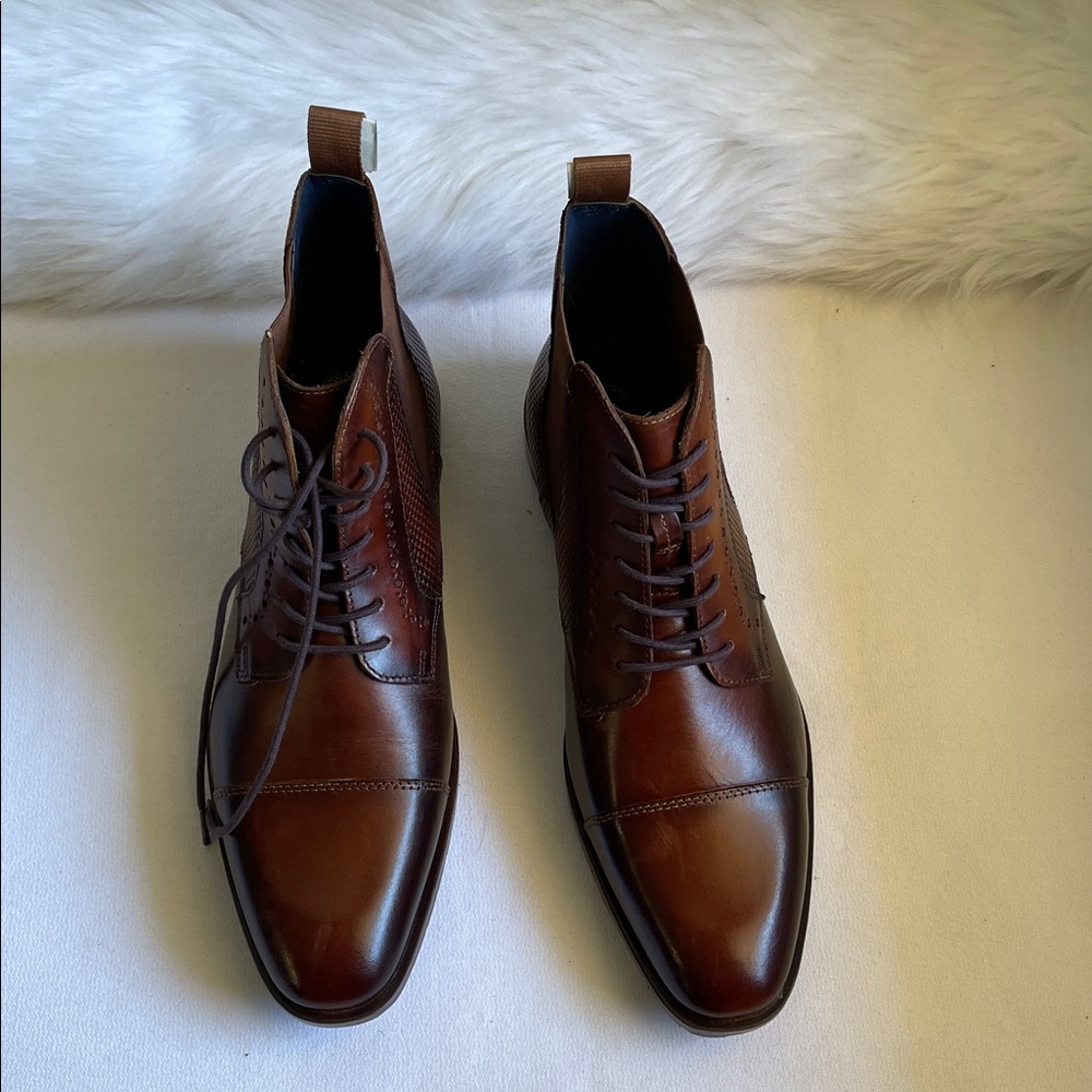 Stacy Adams Men's Dark Brown Oxfords Size 8M.